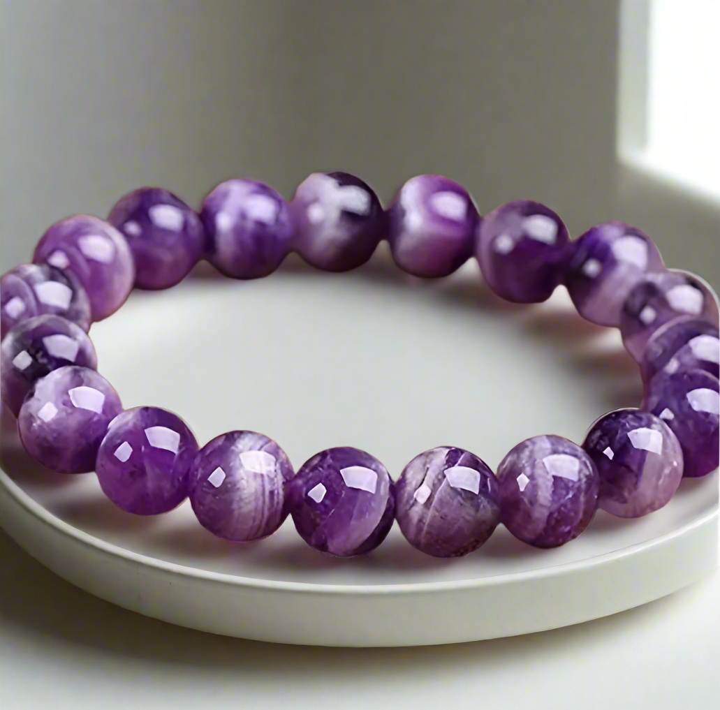Purple Amethyst stone bead bracelet.